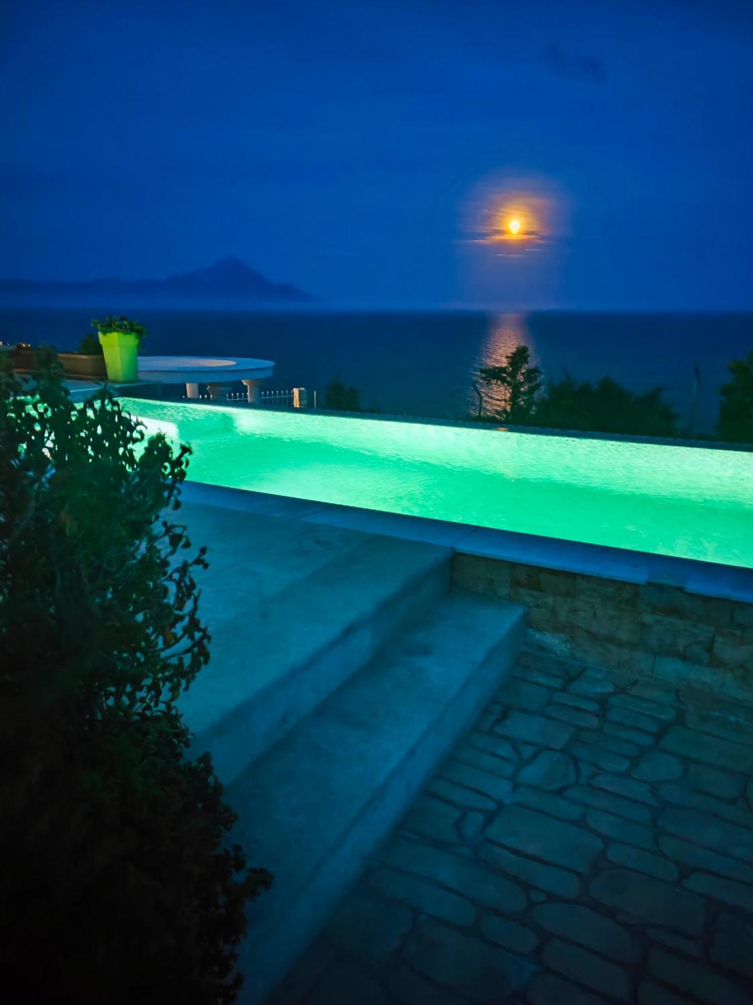 Villa Ulyana Kriaritsi - Athos Sea View & Spa Екстериор снимка